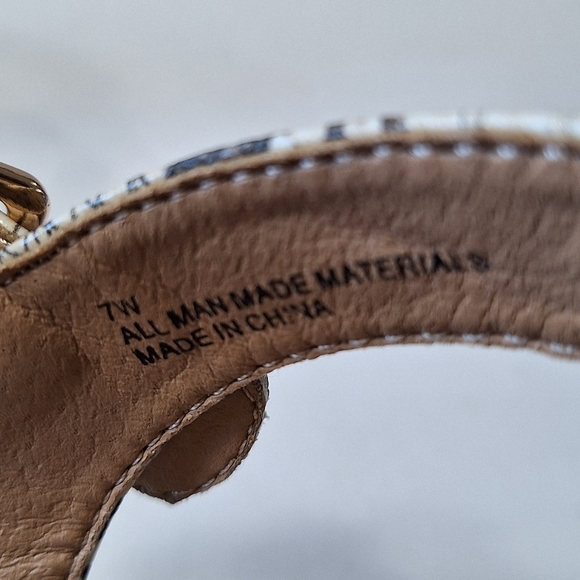 Lane Bryant Cream Black Snakeskin Mobwife Retro Strappy Platform Wedges Size 7W - Picture 14 of 15